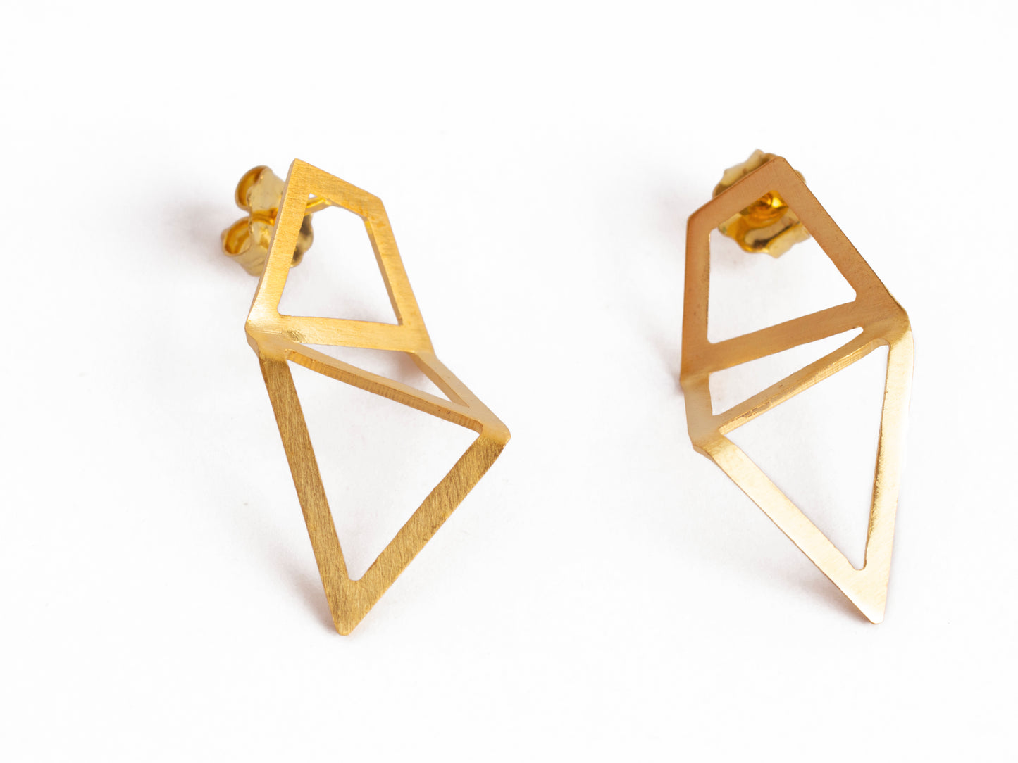 Small geometric post earrings