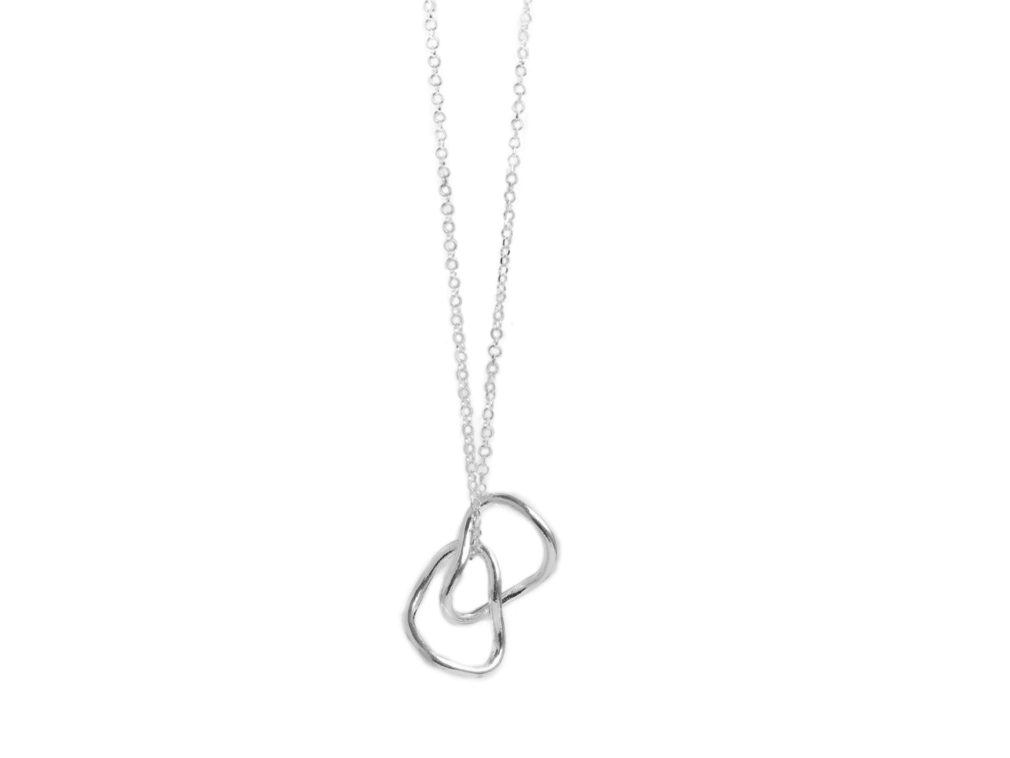 Simple interlinked necklace